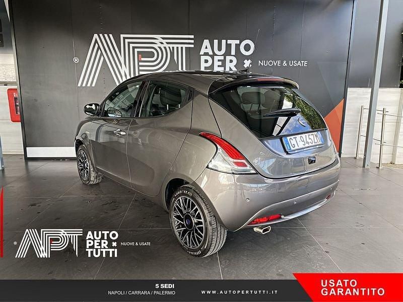 Usata Lancia Ypsilon S 69 CV (50 kW) 2024 Grigio Utilitaria