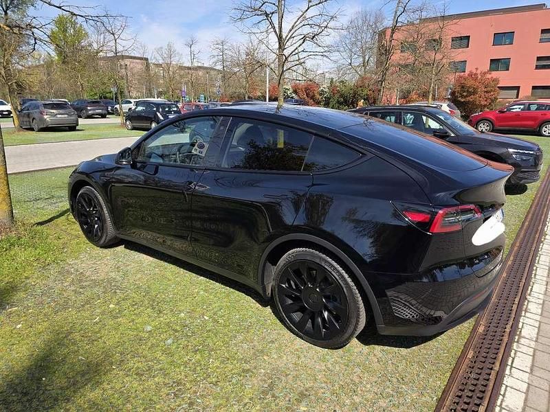 Usata Tesla Model Y RWD 88 kW (120 CV) 2023 SUV