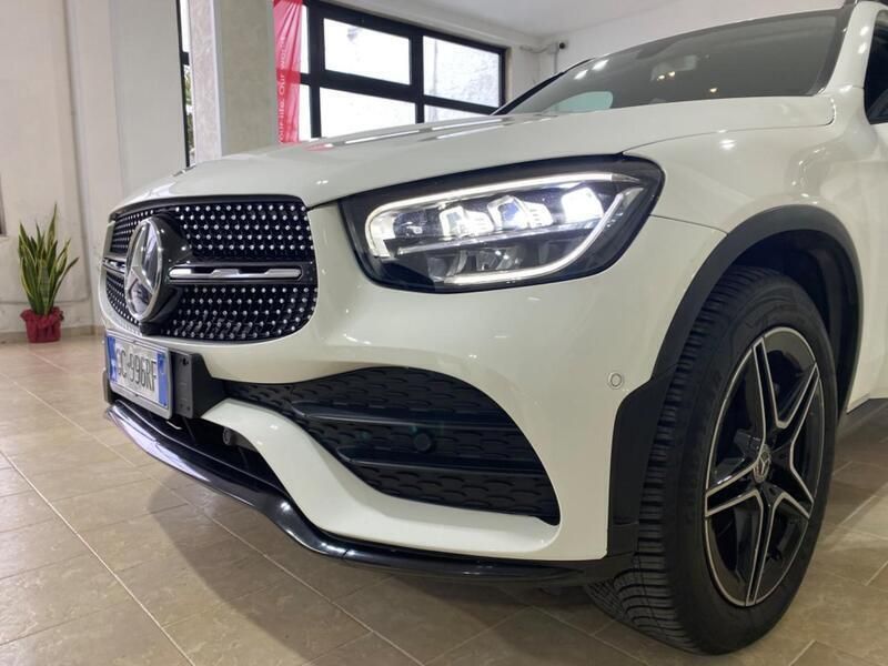 Usata Mercedes GLC300 Premium 245 CV (180 kW) 2020 Bianco SUV