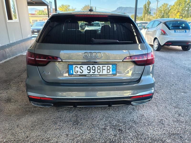 Usado Audi A4 204 CV (150 kW) 2024 Gris Berlina