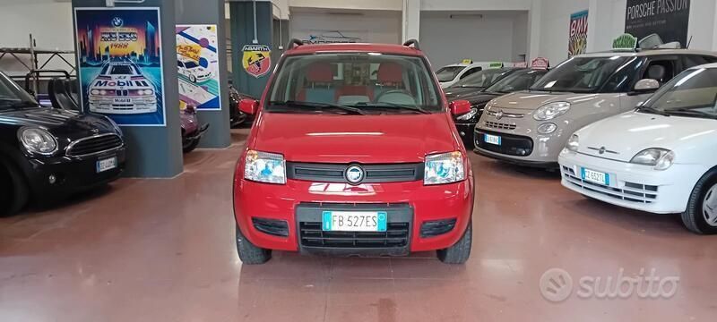 Usata Fiat Panda 4x4 60 CV (44 kW) 2007 Rosso Utilitaria
