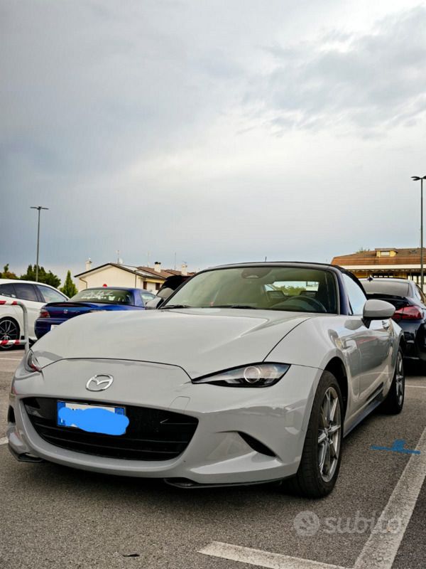 Usata Mazda MX5 Exclusive-Line 132 CV (97 kW) 2025 Grigio Cabrio