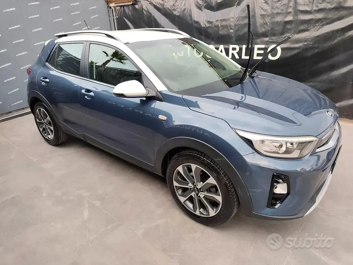 Usata Kia Stonic Style 101 CV (74 kW) 2017 Grigio SUV
