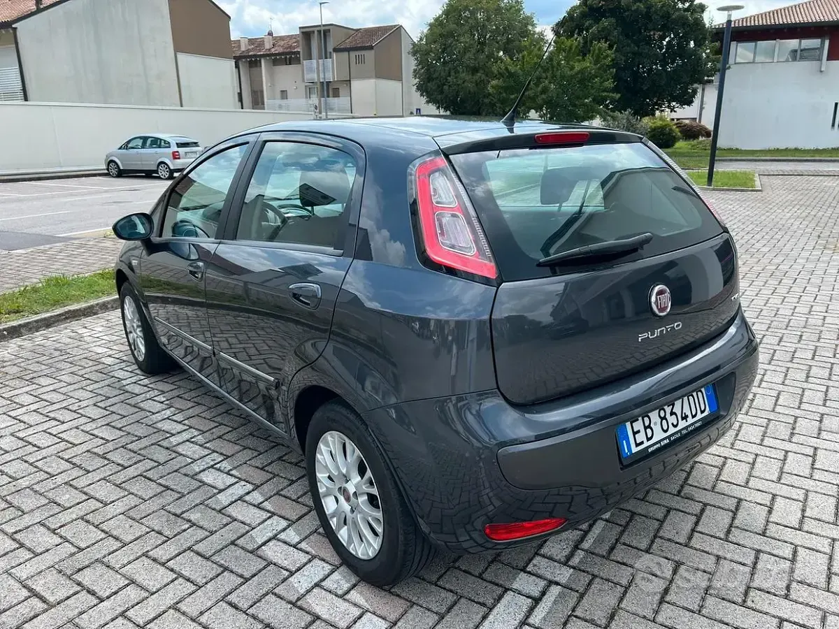 Usata Fiat Punto Evo Dynamic 65 CV (47 kW) 2010 Grigio Utilitaria
