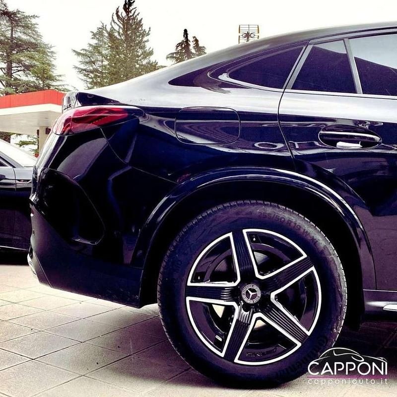 Usata Mercedes GLC220 AMG 197 CV (144 kW) 2023 Nero Coupé