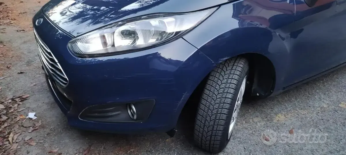Usata Ford Fiesta 75 CV (55 kW) 2013 Berlina
