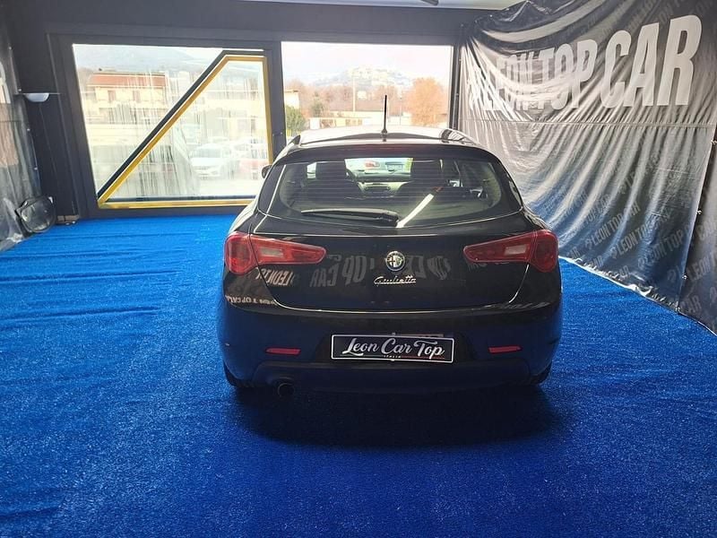 Nero Usata 2012 Alfa Romeo Giulietta Progression Tre volumi | 4200 € (Ottimo prezzo) - Immagine 1/4
