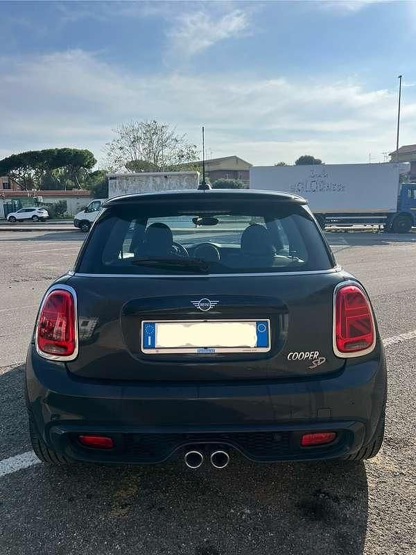 Usata Mini Cooper SD Business 170 CV (125 kW) 2018 Utilitaria