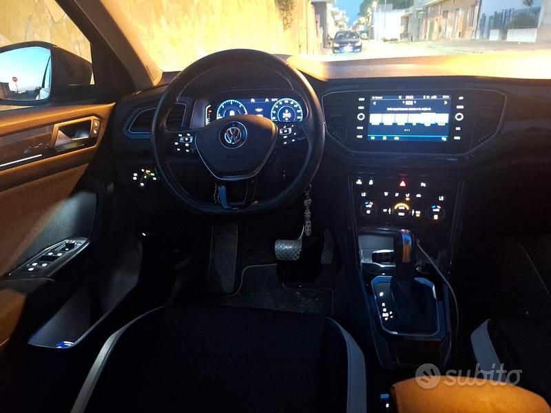 Usata VW T-Roc 150 CV (110 kW) 2020 Grigio SUV