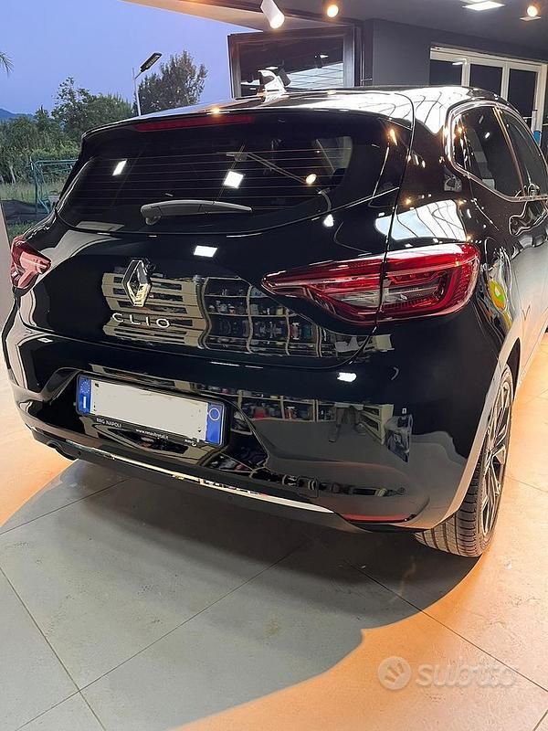 Usata Renault Clio V 115 CV (84 kW) 2020 Nero Berlina