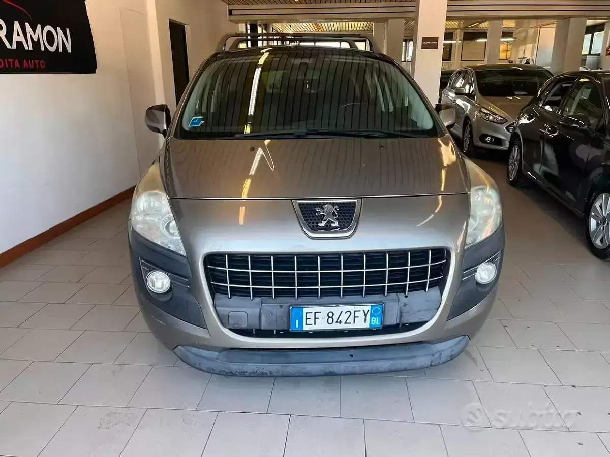 Usata Peugeot 3008 Business-Line 109 CV (80 kW) 2011 Beige Station wagon