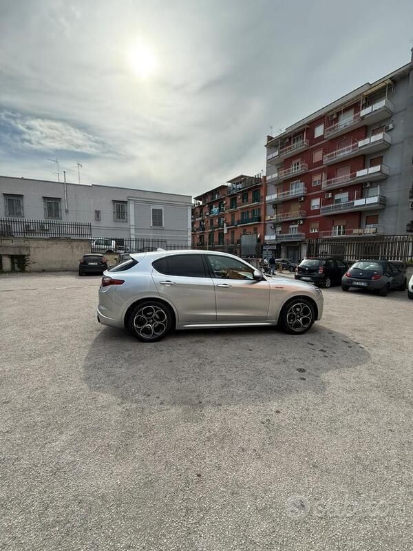 Usata Alfa Romeo Stelvio 210 CV (154 kW) 2021 Grigio SUV