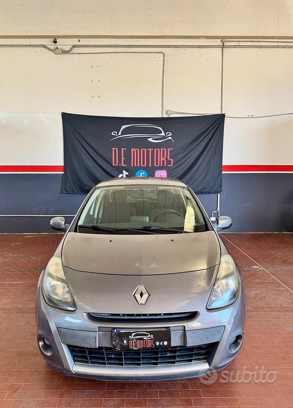 Usata Renault Clio IV Dynamique 75 CV (55 kW) 2012 Grigio Berlina