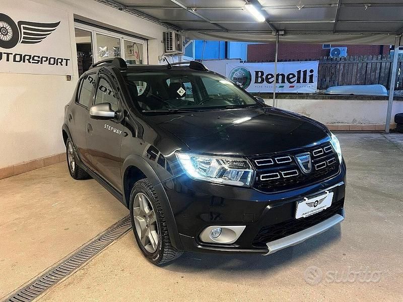 Usata Dacia Sandero Comfort 101 CV (74 kW) 2020 Nero Berlina