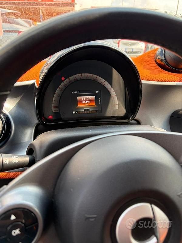 Usata Smart ForFour 71 CV (52 kW) 2016 Nero Utilitaria