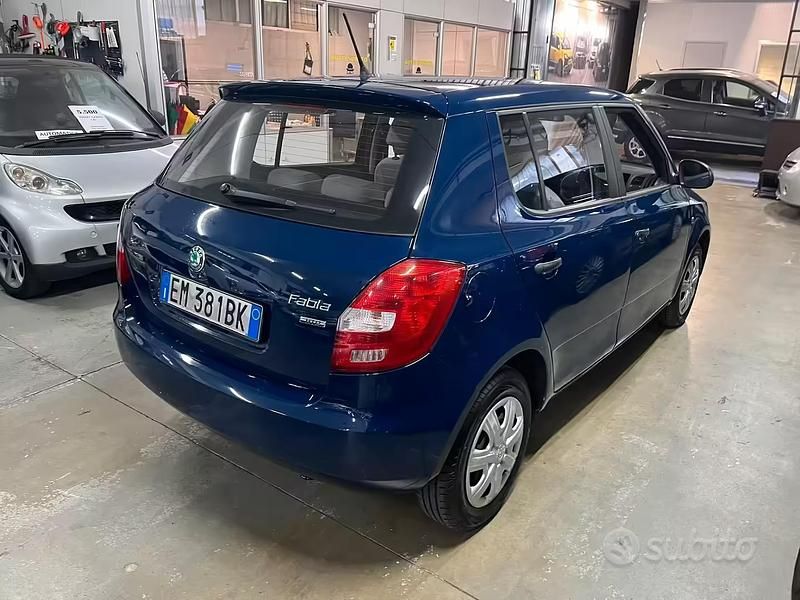 Usata Skoda Fabia Active 60 CV (44 kW) 2012 Blu/azzurro Berlina