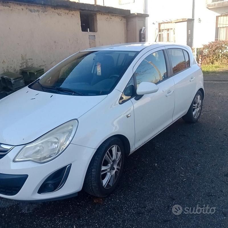 Usata Opel Corsa 85 CV (62 kW) 2012 Bianco Utilitaria