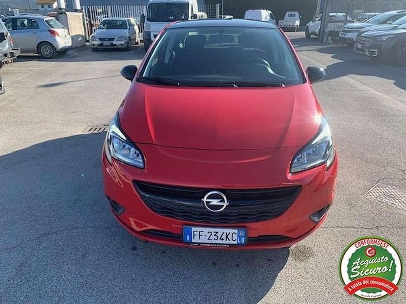 Usado Opel Corsa 90 CV (66 kW) 2016 Rojo Utilitario
