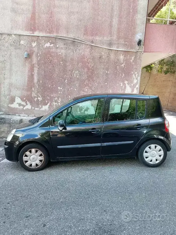 Usata Renault Modus 75 CV (55 kW) 2007 Nero Monovolume