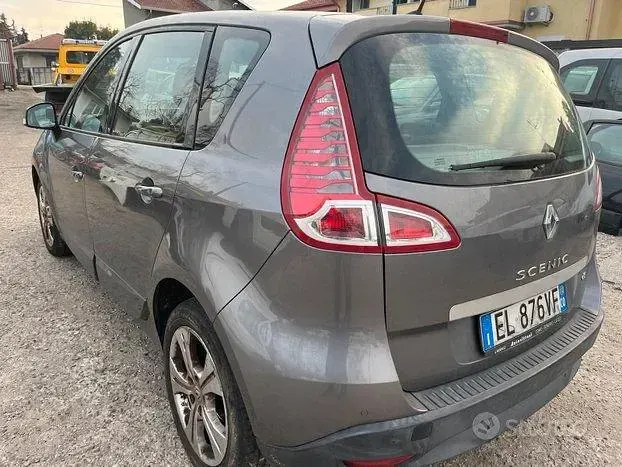 Usata Renault Scenic E-Tech 110 CV (80 kW) 2012 Argento Monovolume