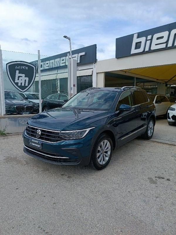 Usata VW Tiguan Life 150 CV (110 kW) 2021 Blu SUV