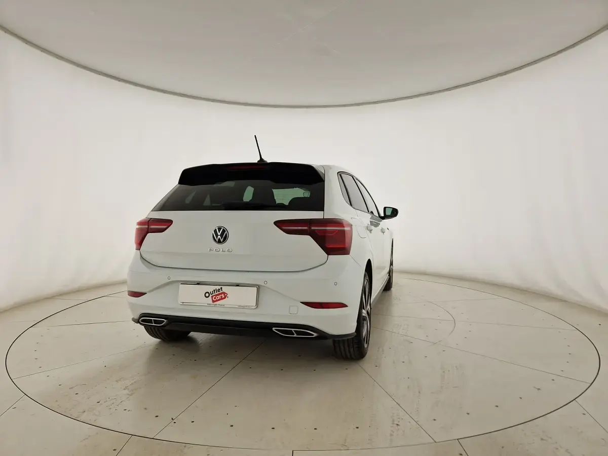 Usata VW Polo R-line 95 CV (69 kW) 2023 Pure white Utilitaria