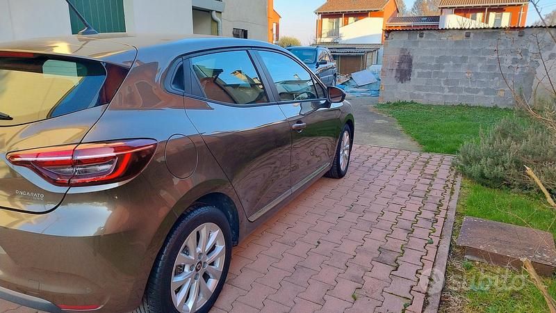 Marrone Usata 2020 Renault Clio V Business Tre volumi | 11.000 € (Ottimo prezzo) - Immagine 1/4