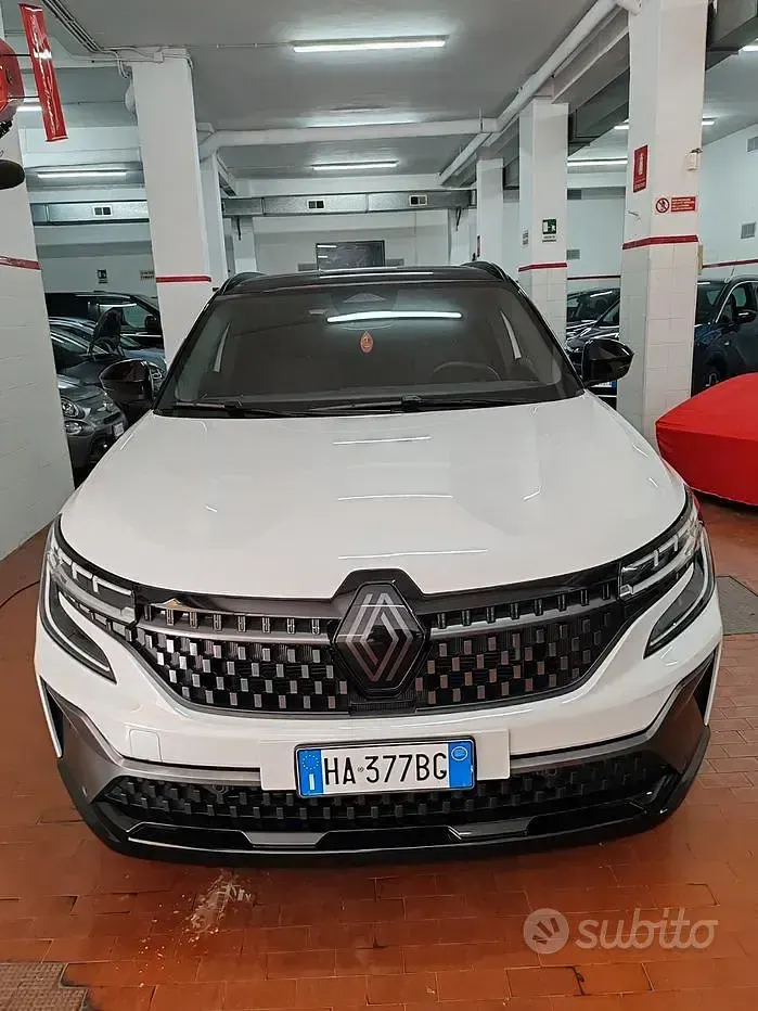 Usata Renault Austral Techno 131 CV (96 kW) 2025 Bianco SUV