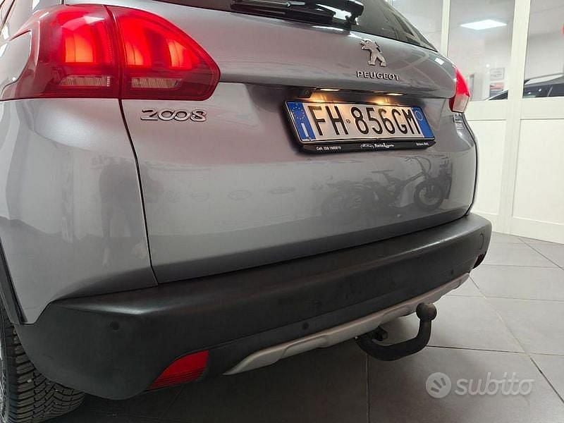 Usata Peugeot 2008 Allure 82 CV (60 kW) 2017 Grigio SUV