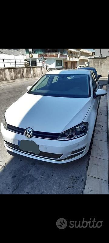 Usata VW Golf VII 105 CV (77 kW) 2014 Bianco Berlina