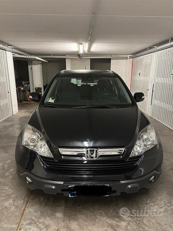 Nero Usata 2010 Honda CR-V SUV | 7000 € - Immagine 1/4