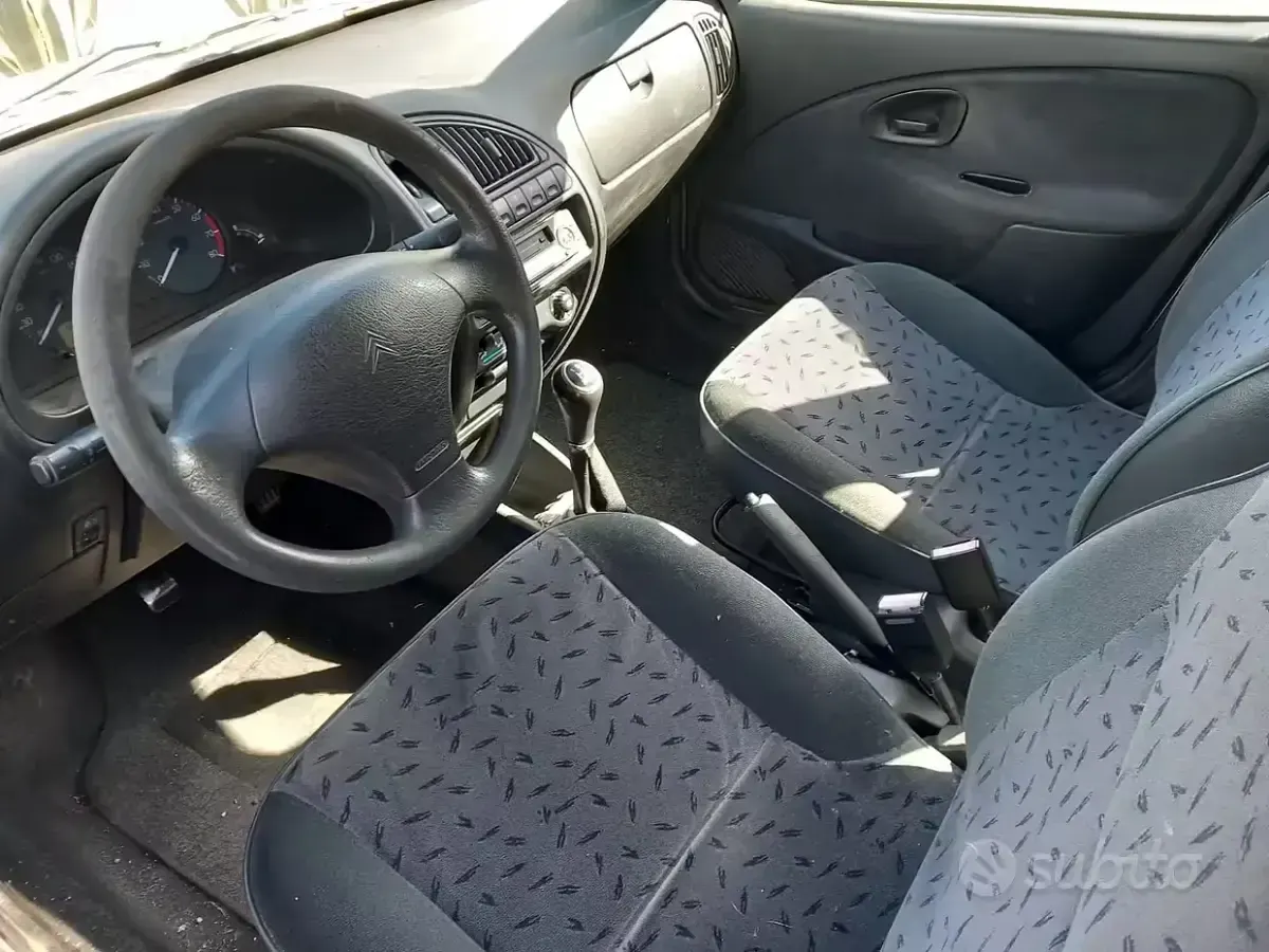Usata Citroën Saxo 75 CV (55 kW) 2002 Utilitaria