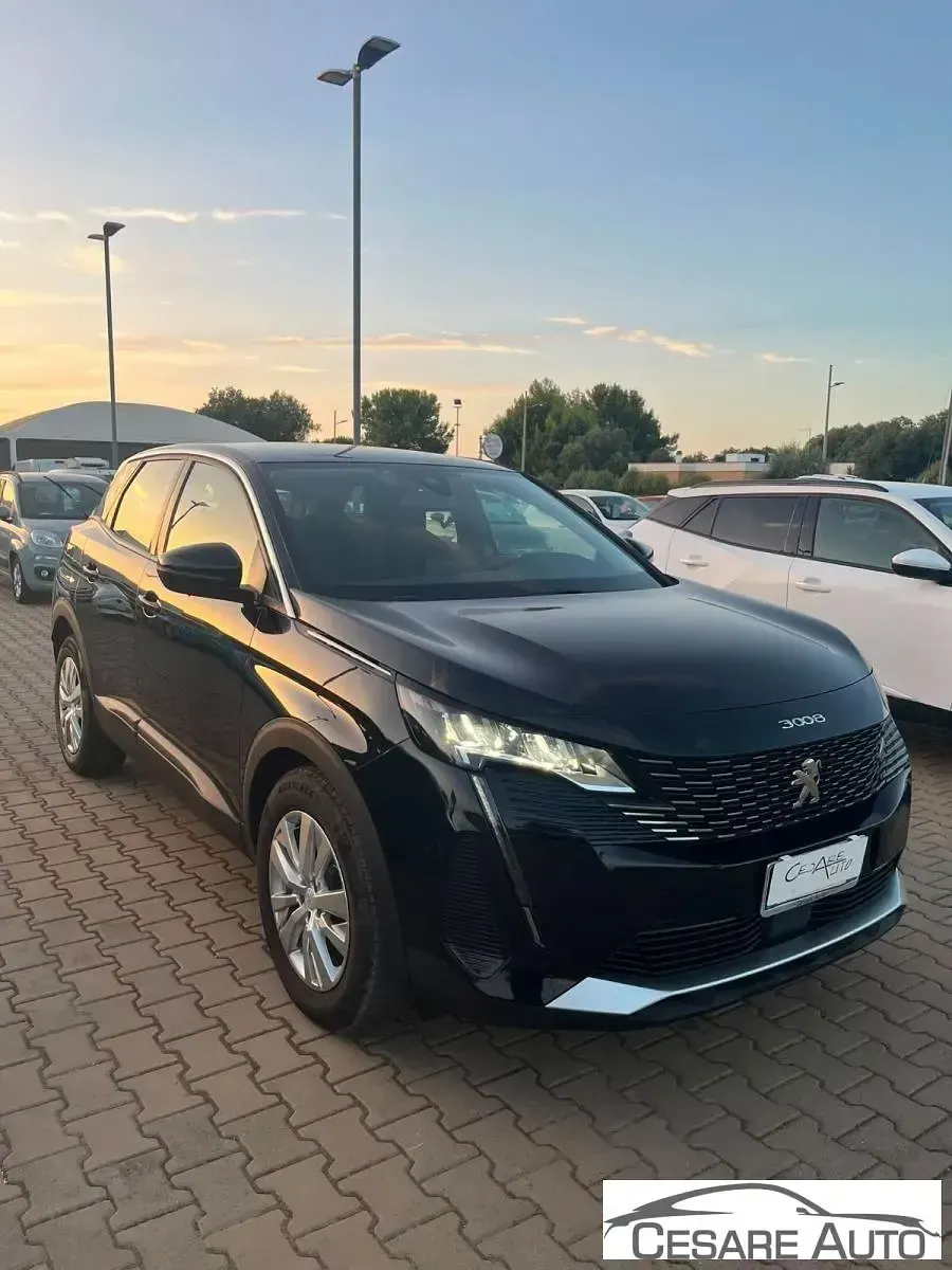 Usata Peugeot 3008 Active 130 CV (95 kW) 2022 Nero SUV