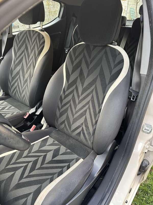 Usata Lancia Ypsilon Gold 95 CV (69 kW) 2016 Beige Utilitaria