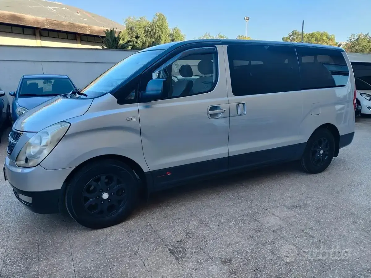 Usata Hyundai H-1 170 CV (125 kW) 2008 Grigio Monovolume