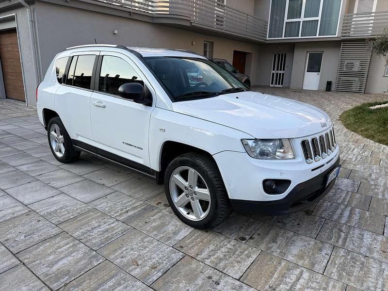 Usata Jeep Compass Sport 163 CV (119 kW) 2012 Bianco SUV