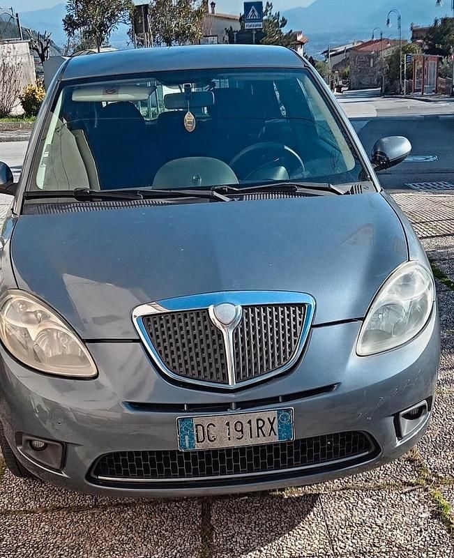 Usata Lancia Ypsilon 2007 Grigio Utilitaria
