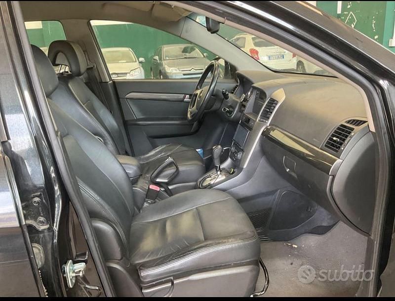 Usata Chevrolet Captiva 150 CV (110 kW) 2009 Nero SUV