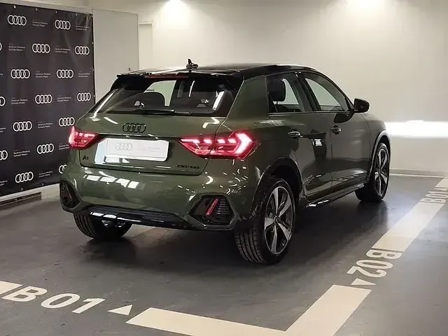 Nuova Audi A1 Ambiente 116 CV (85 kW) 2025 Verde SUV