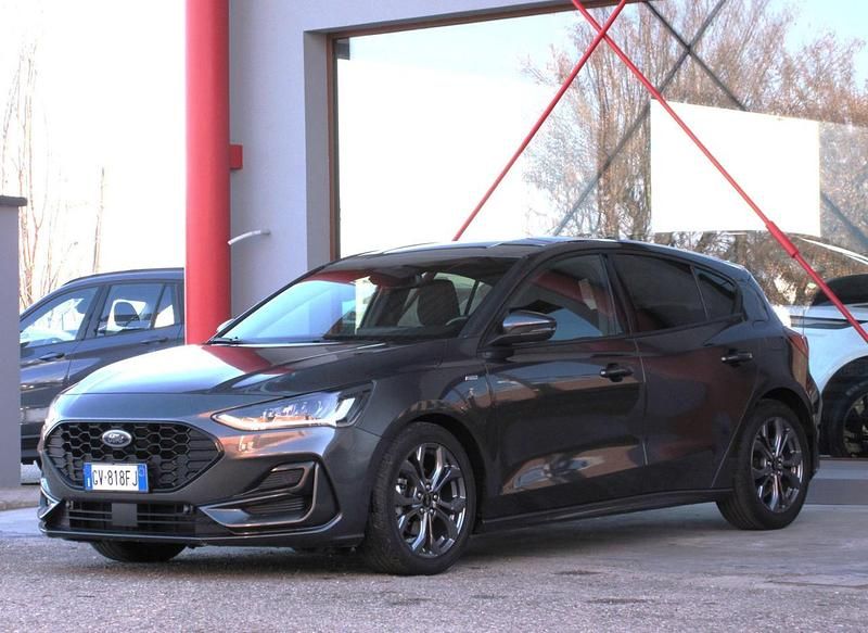 Usata Ford Focus ST-Line 116 CV (85 kW) 2024 Marrone Berlina