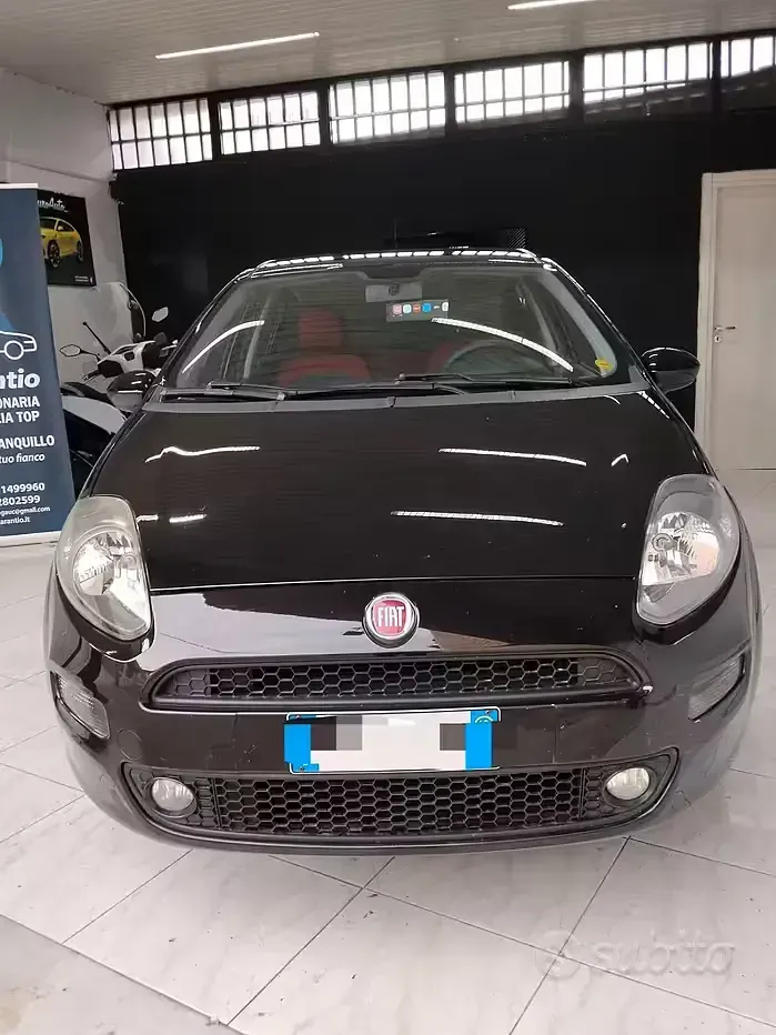 Usata Fiat Punto 70 CV (51 kW) 2012 Utilitaria