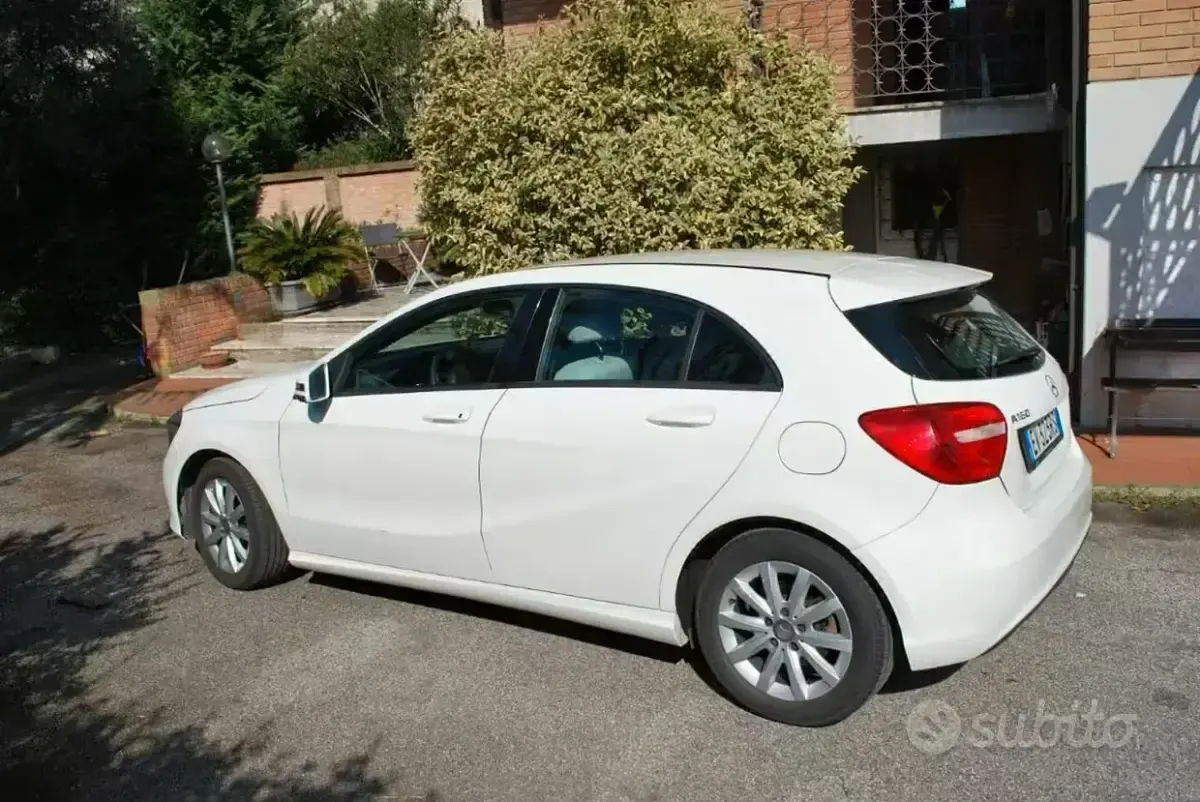 Usata Mercedes A160 Executive 90 CV (66 kW) 2014 Bianco Utilitaria