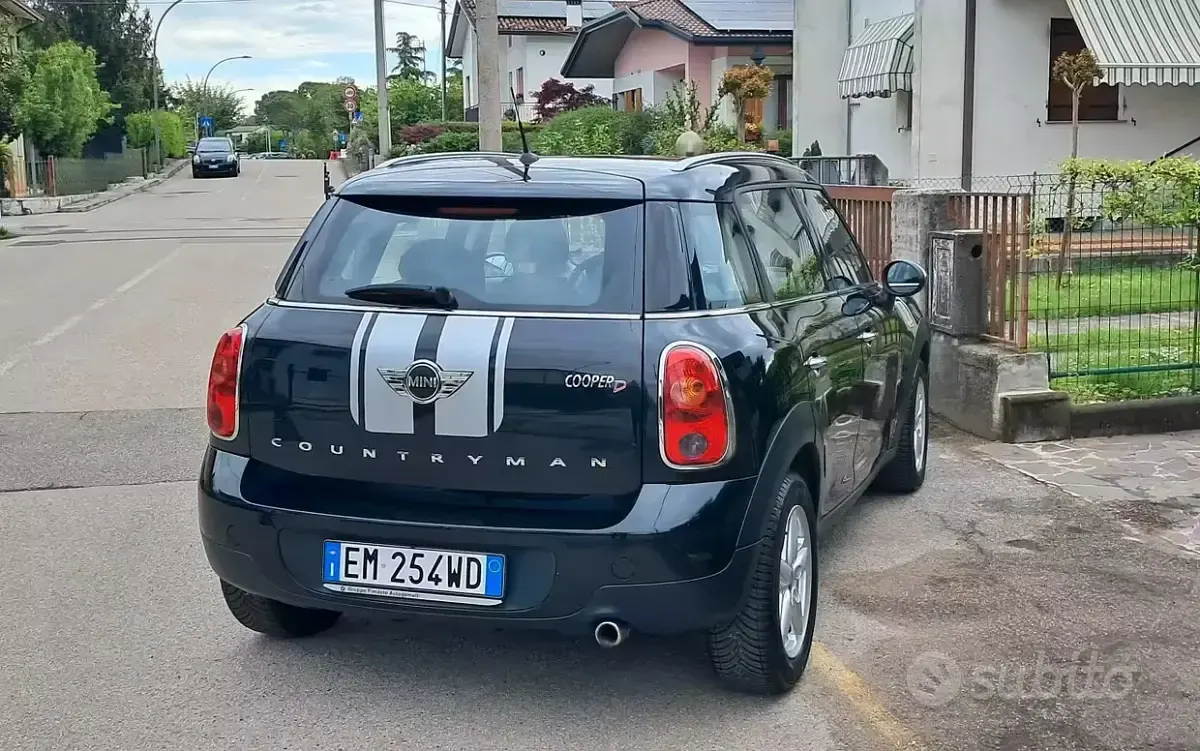 Usata Mini Countryman 111 CV (81 kW) 2012 Nero SUV
