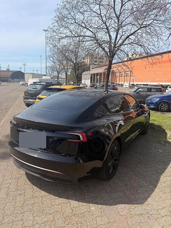 Usata Tesla Model 3 235 kW (320 CV) 2024 Nero Berlina