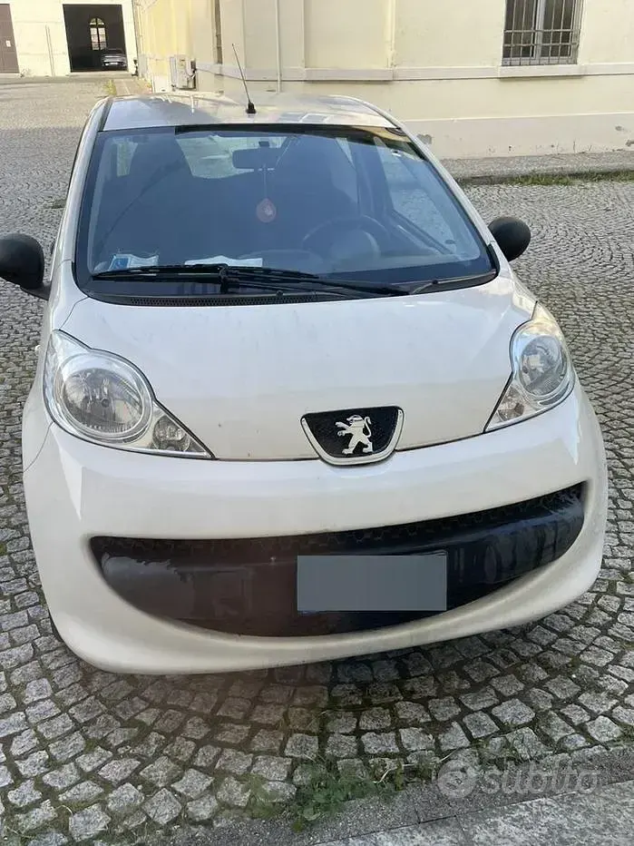 Usata Peugeot 107 68 CV (50 kW) 2006 Bianco Utilitaria