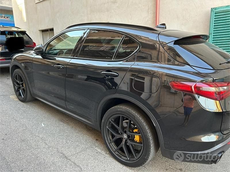 Usata Alfa Romeo Stelvio Tech Edition 210 CV (154 kW) 2020 Nero SUV