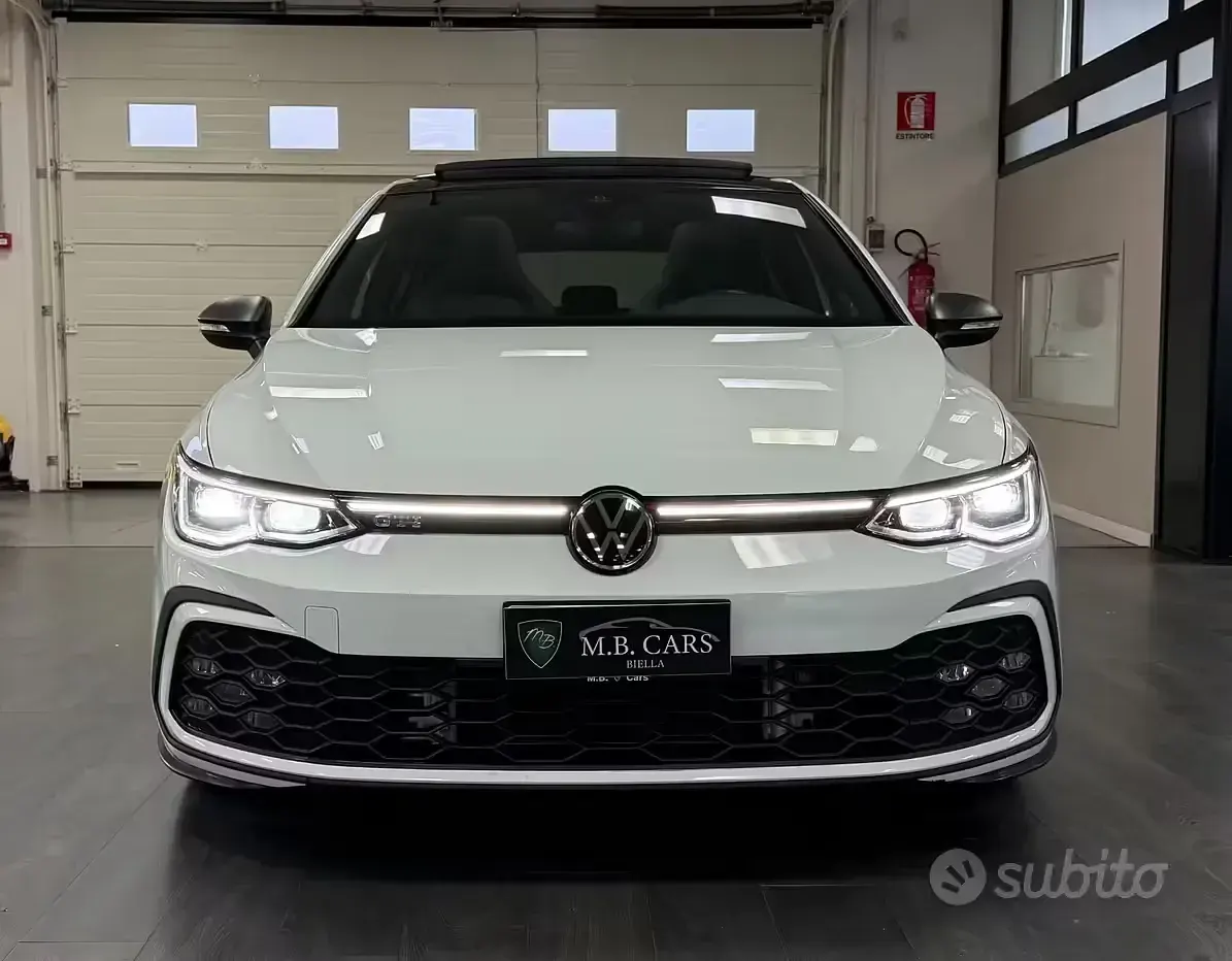 Usata VW Golf VIII GTI 245 CV (180 kW) 2023 Bianco Berlina