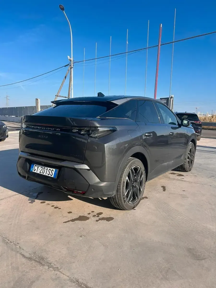 Usata Peugeot 3008 GT 135 CV (99 kW) 2025 Grigio SUV