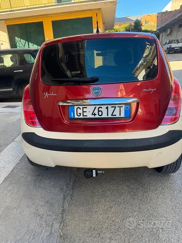 Usata Lancia Ypsilon 70 CV (51 kW) 2005 Utilitaria