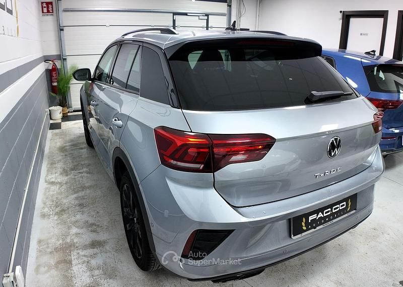 Usata VW T-Roc 150 CV (110 kW) 2023 Argento SUV